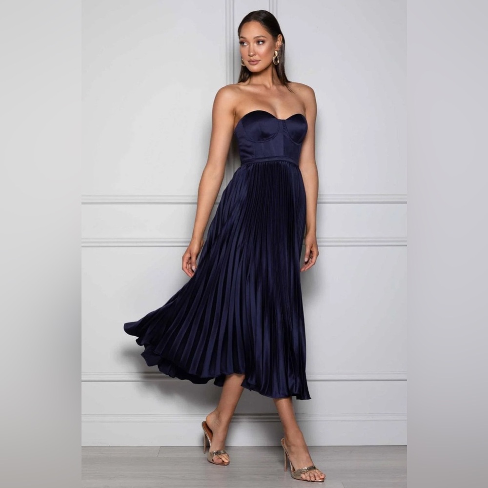 NEW WITH TAGS Elle Zeitoune Milan Dress in Navy - Size 6